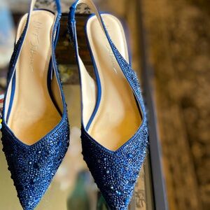 Dressy Navy pumps - Worn for 2 hours!! Like New